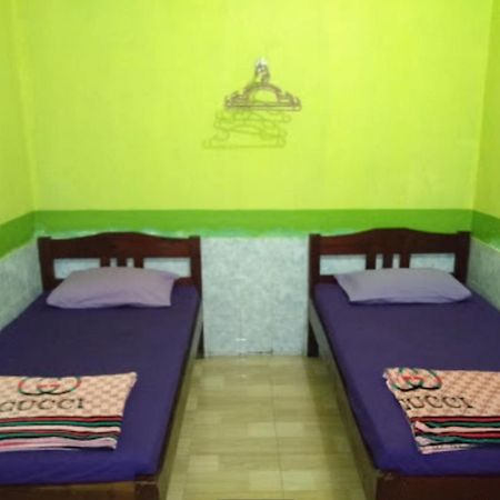 Hotel Indah Grogot Syariah Mitra Reddoorz Tanah Grogot ภายนอก รูปภาพ
